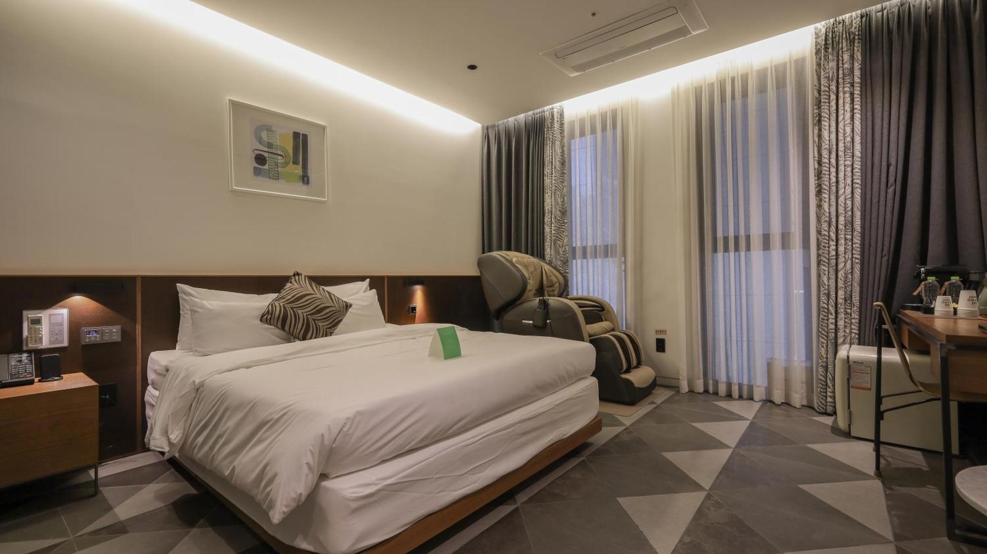 Pangyo Business & Tourist Hotel Kynd Seongnam Buitenkant foto